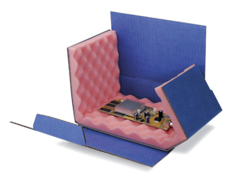 Wellpapp-Chipbox, 200x140x50mm, blau 20mm rosa Noppenschaum Wellpapp-Chipbox, 200x140x50mm, blau 20mm rosa Noppenschaum